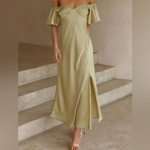 SELFIE LESLIE PARK AVENUE FLUTTER SLEEVE SIDE SPLIT MIDI DRESS